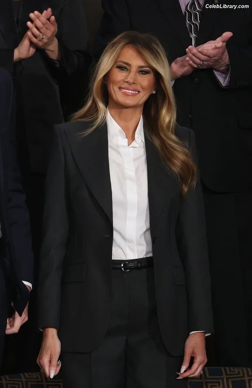 Melania Trump photo 14 of 221