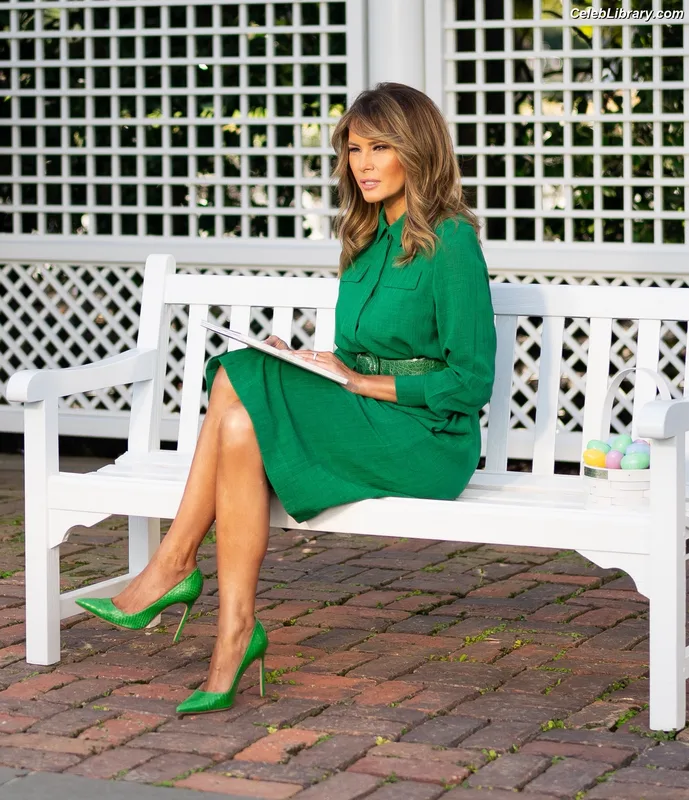 Melania Trump photo 21 of 221