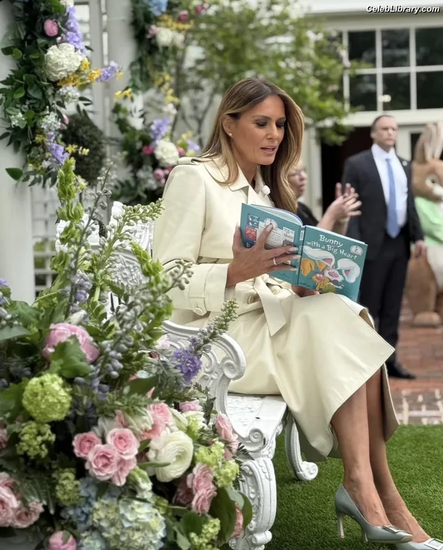Melania Trump photo 3 of 221