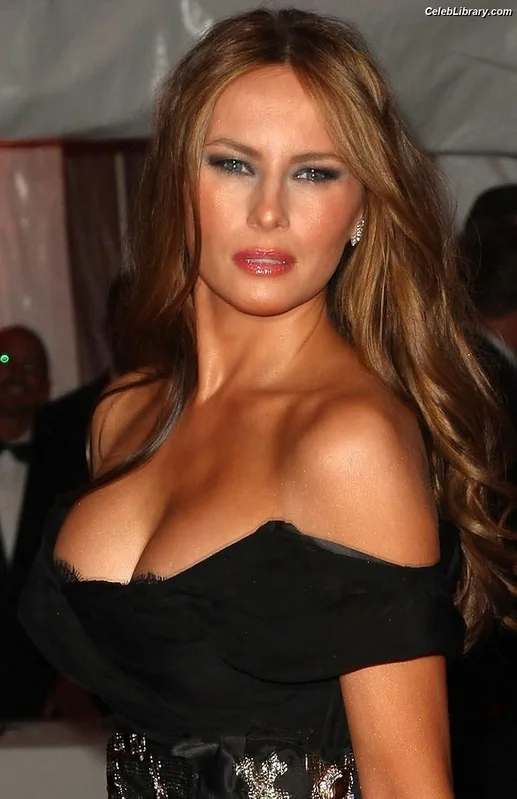 Melania Trump photo 19 of 221