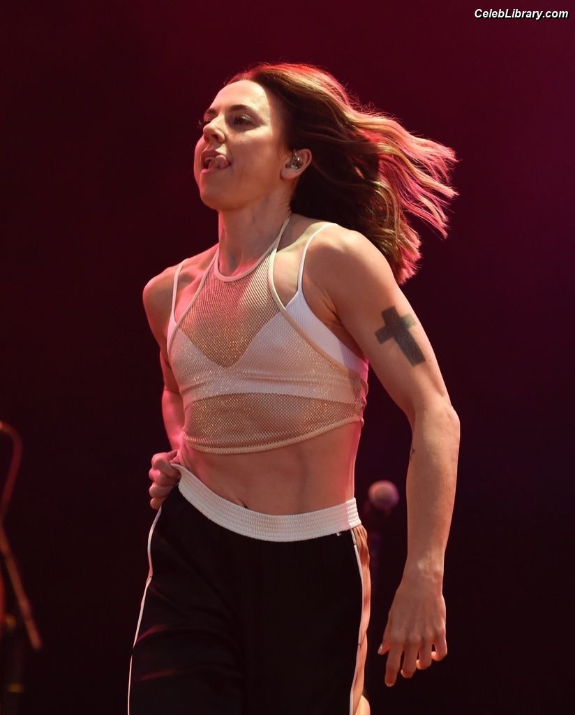 Melanie C photo 13 of 198