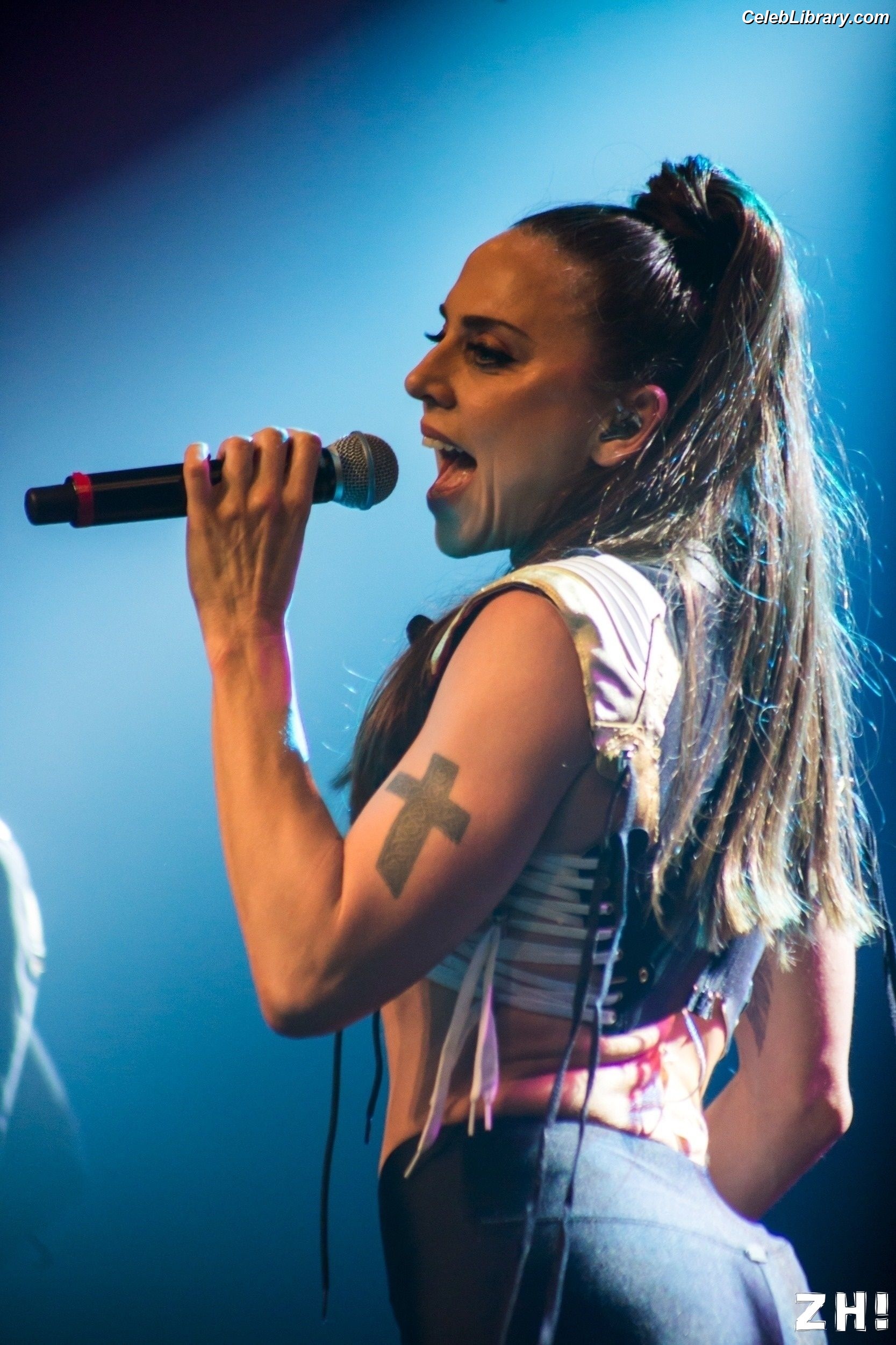 Melanie C photo 16 of 198