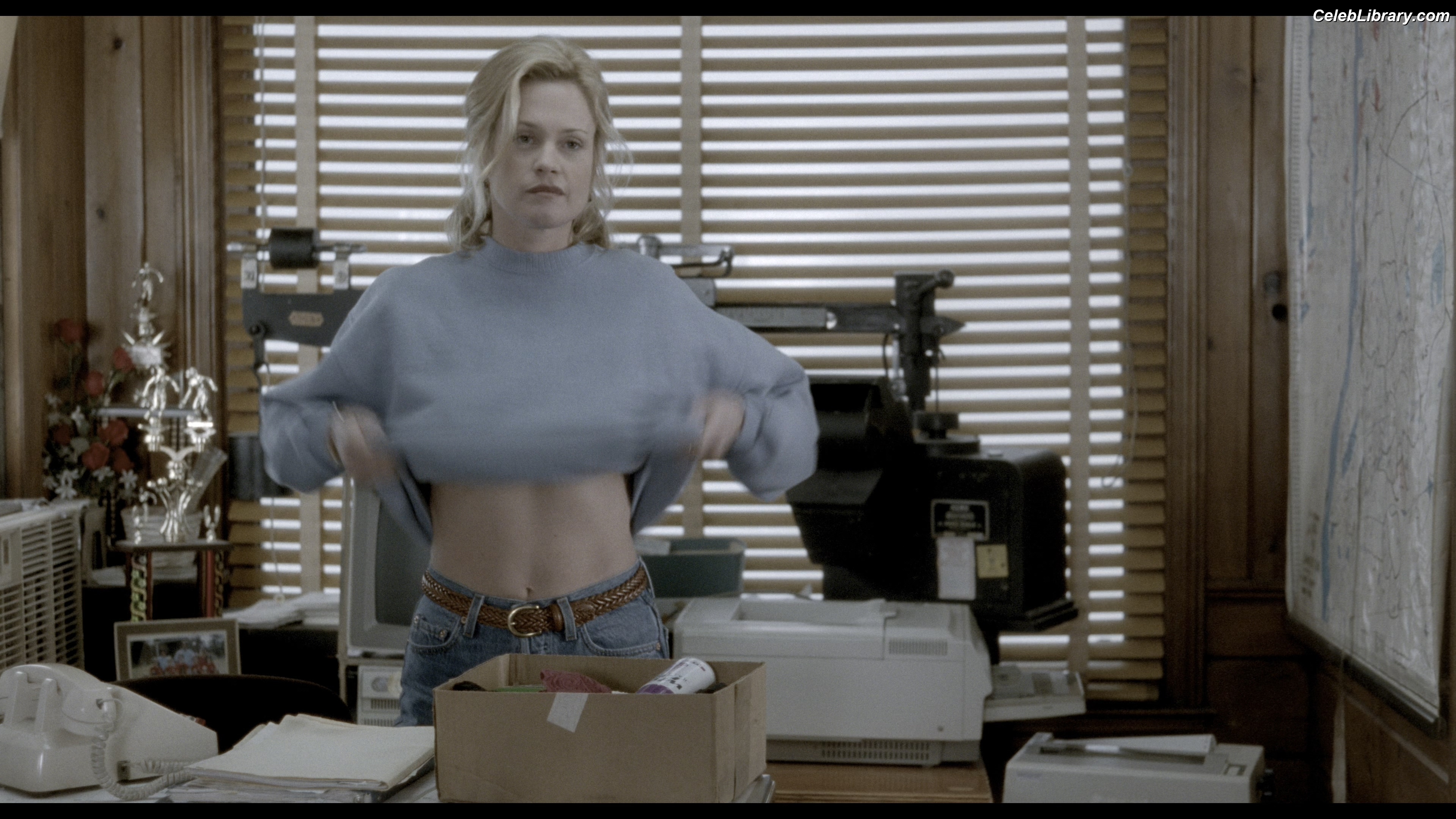 Melanie Griffith photo 3 of 24