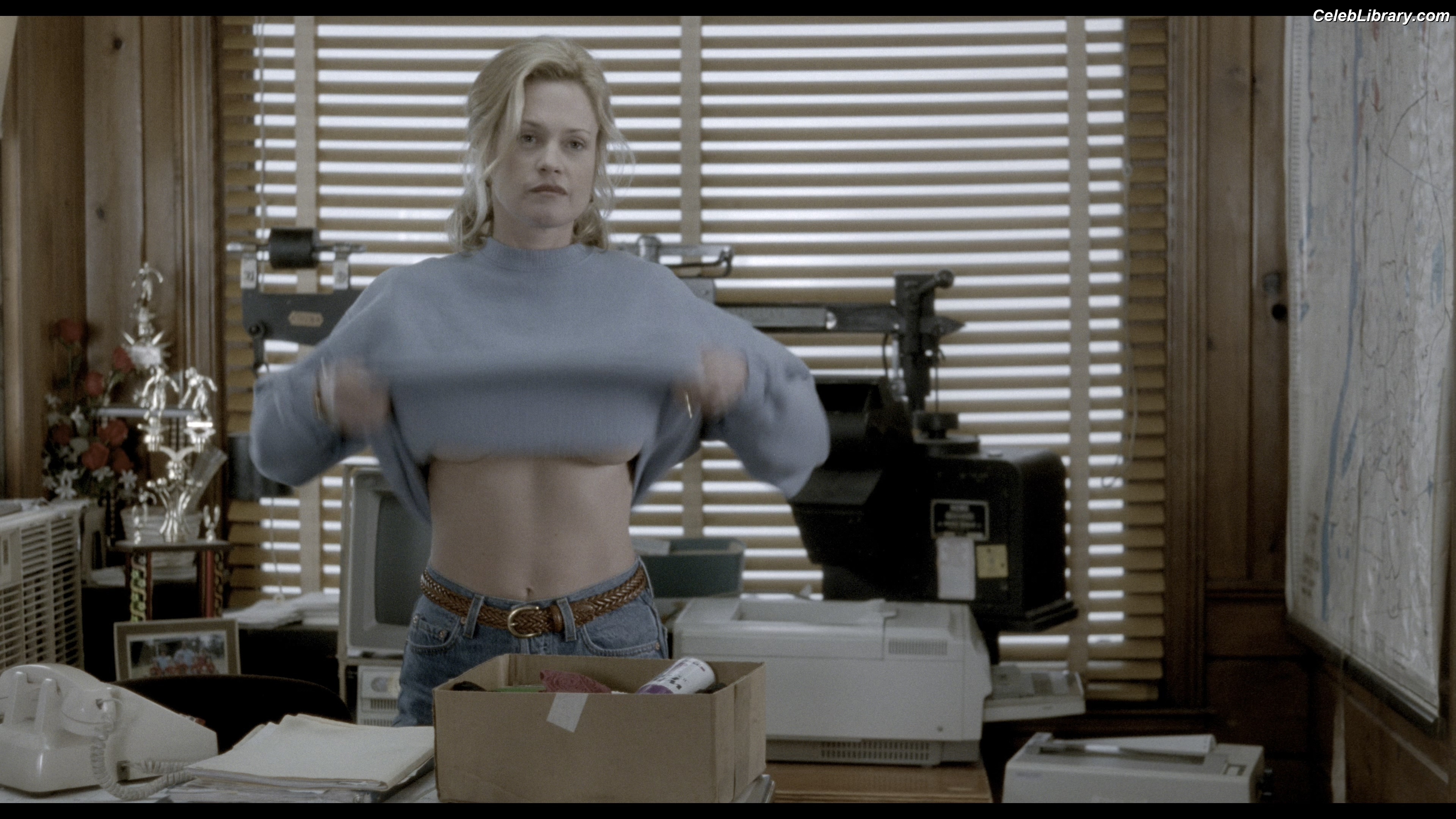 Melanie Griffith photo 4 of 24