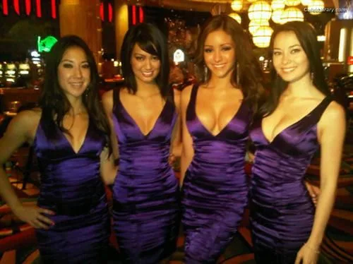 Melanie Iglesias photo 19 of 216