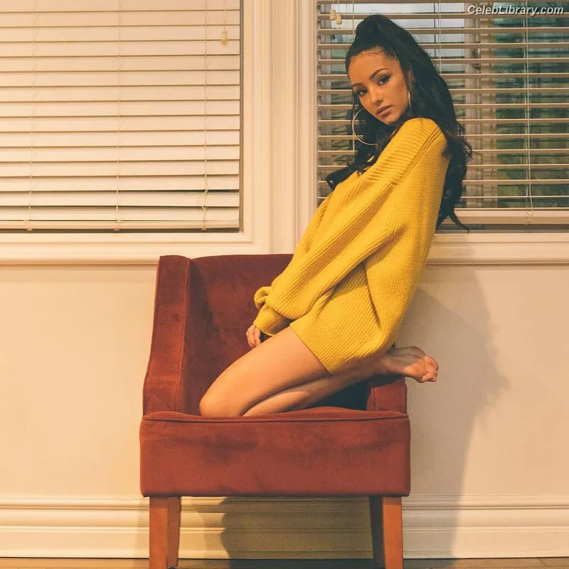 Melanie Iglesias photo 7 of 216