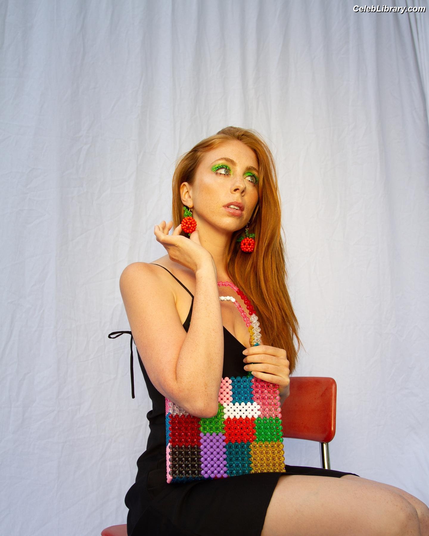 Melanie Leishman photo 2 of 59