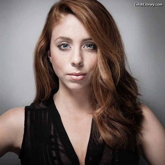 Melanie Leishman photo 5 of 59