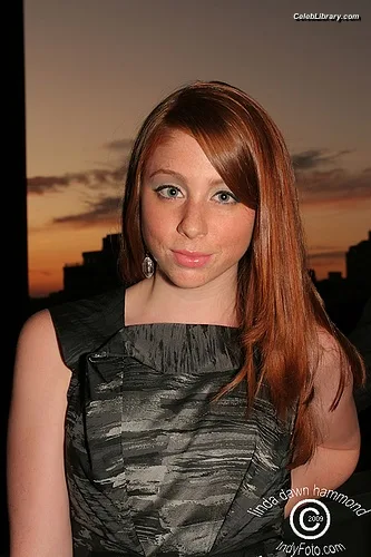 Melanie Leishman photo 4 of 59