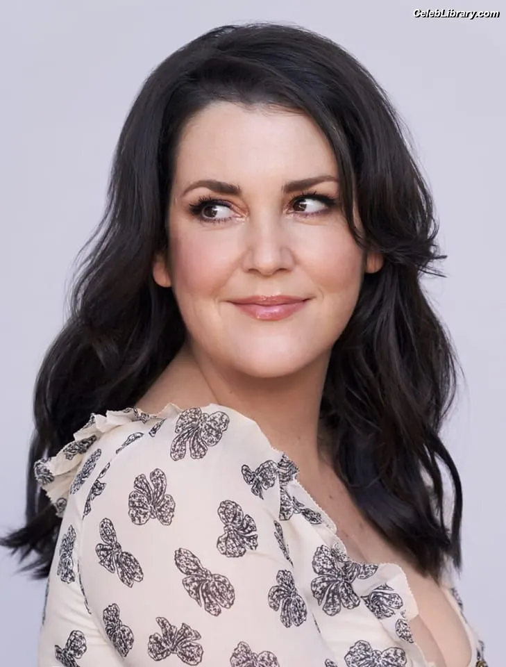 Melanie Lynskey photo 1 of 87