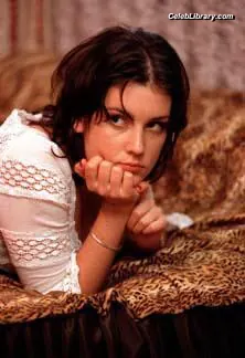 Melanie Lynskey photo 24 of 87