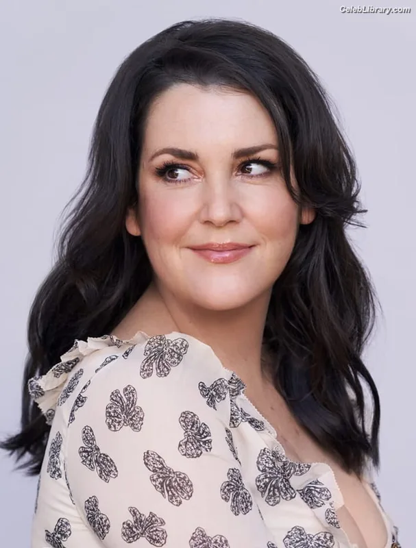 Melanie Lynskey photo 1 of 82