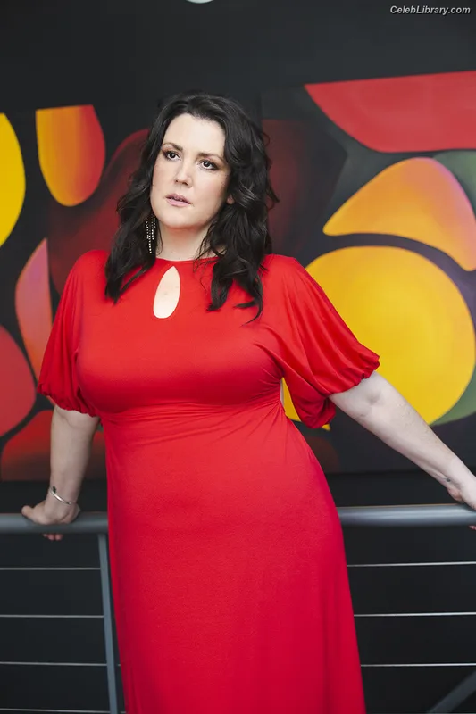Melanie Lynskey photo 20 of 82