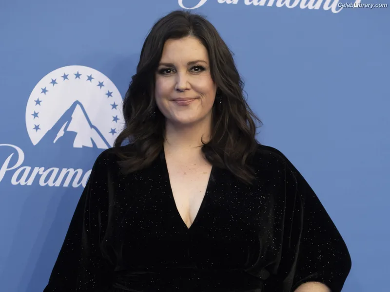 Melanie Lynskey photo 22 of 82