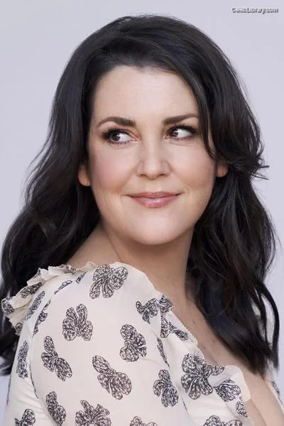 Melanie Lynskey photo 7 of 82