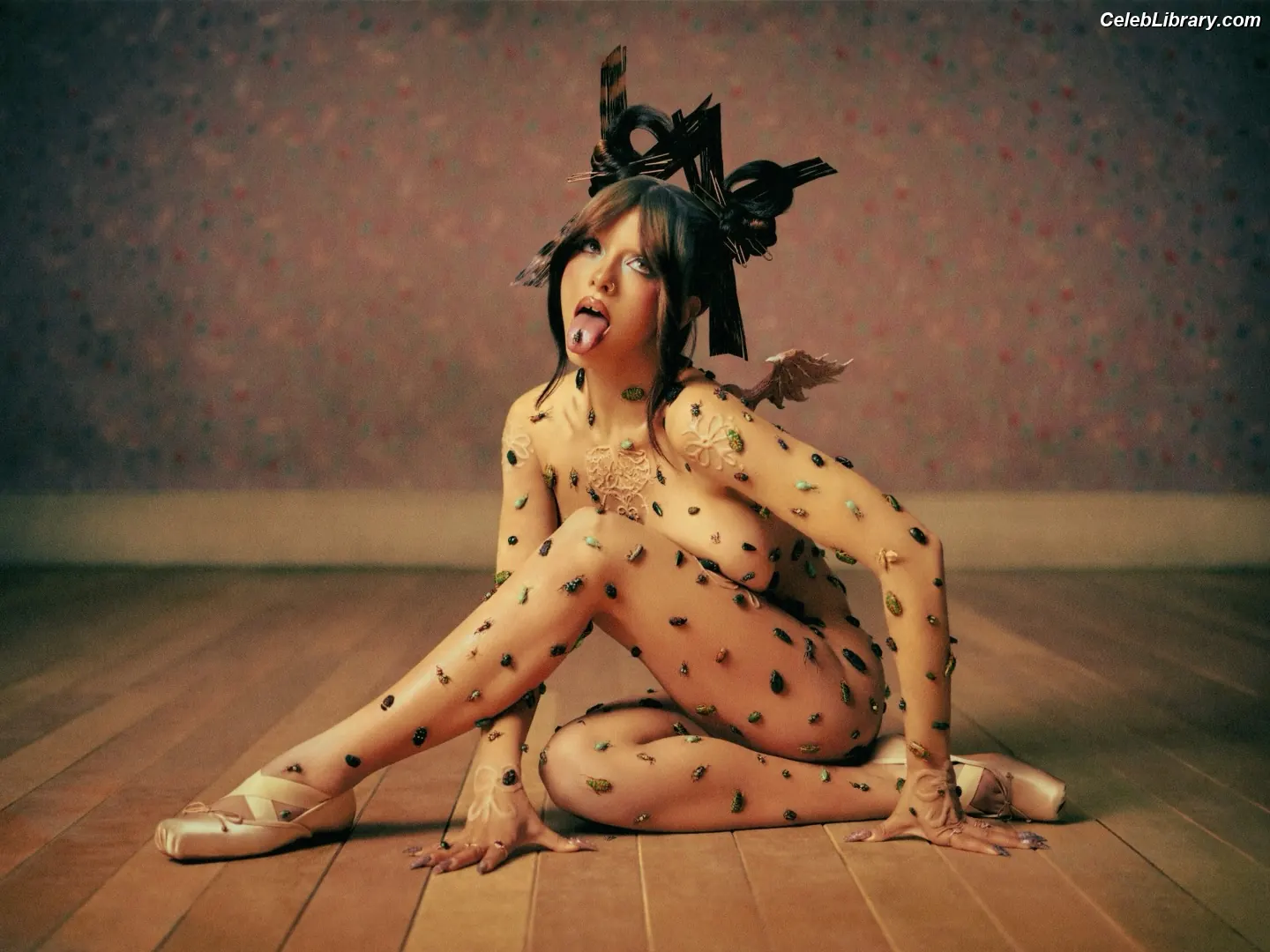 Melanie Martinez photo 2 of 53