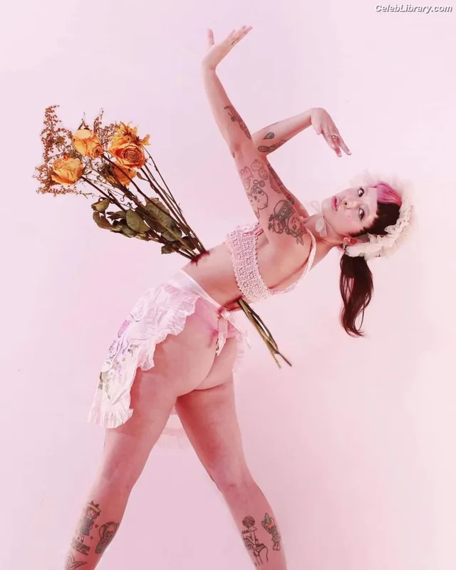 Melanie Martinez photo 6 of 54