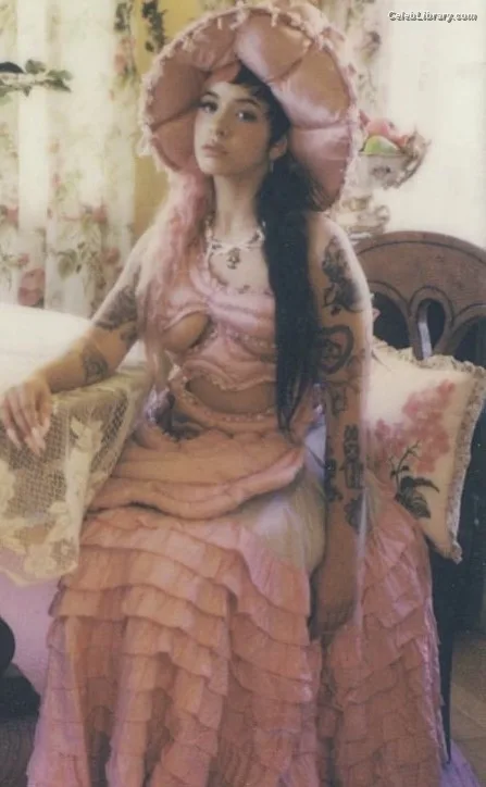 Melanie Martinez photo 8 of 54