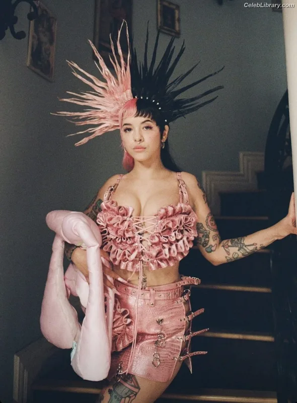 Melanie Martinez photo 11 of 54