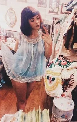 Melanie Martinez photo 4 of 54