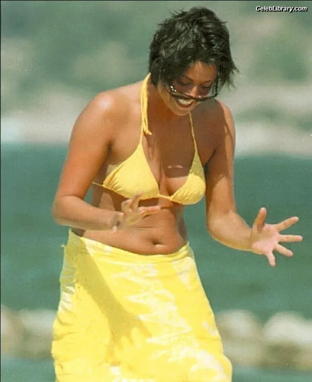 Melanie Sykes photo 6 of 72