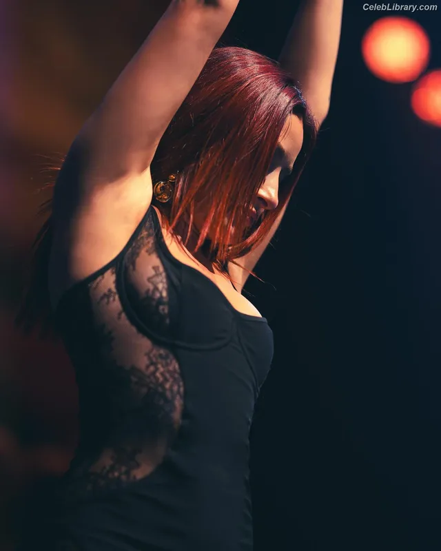 Melek Mosso photo 14 of 83