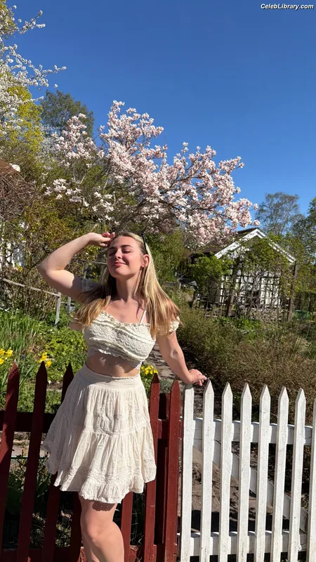Melina Göransson photo 7 of 1064