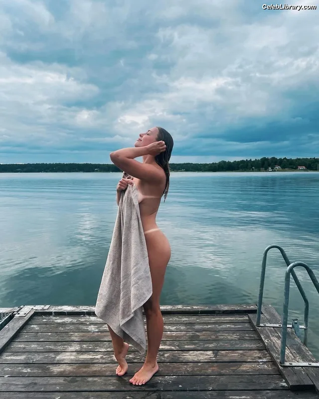 Melina Göransson photo 7 of 1064