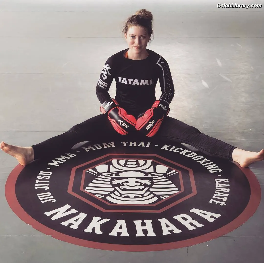 Melina Juergens photo 9 of 13
