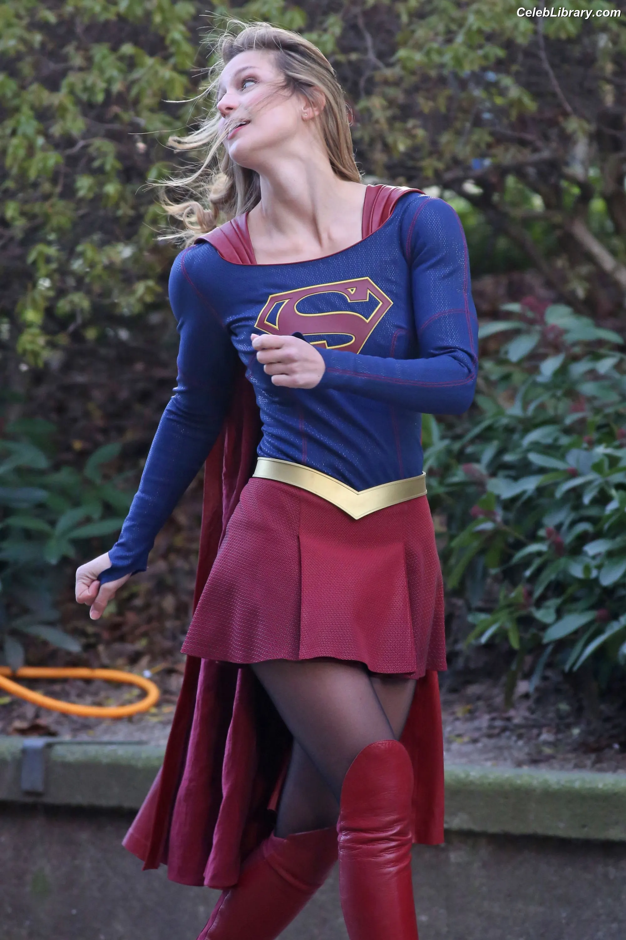 Melissa Benoist photo 7 of 361