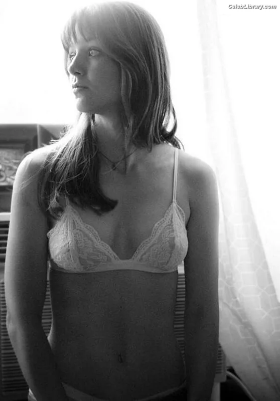 Melissa Benoist photo 1 of 361
