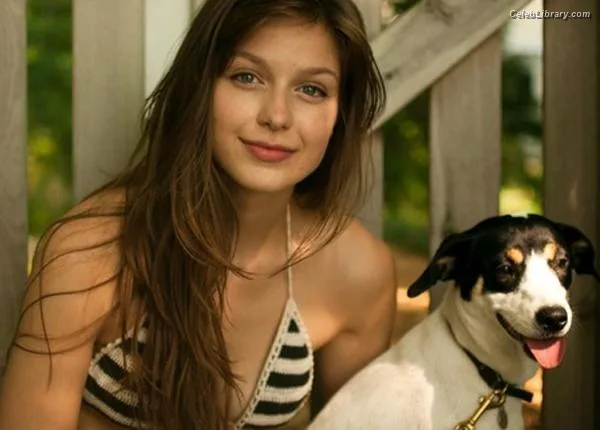 Melissa Benoist photo 2 of 361