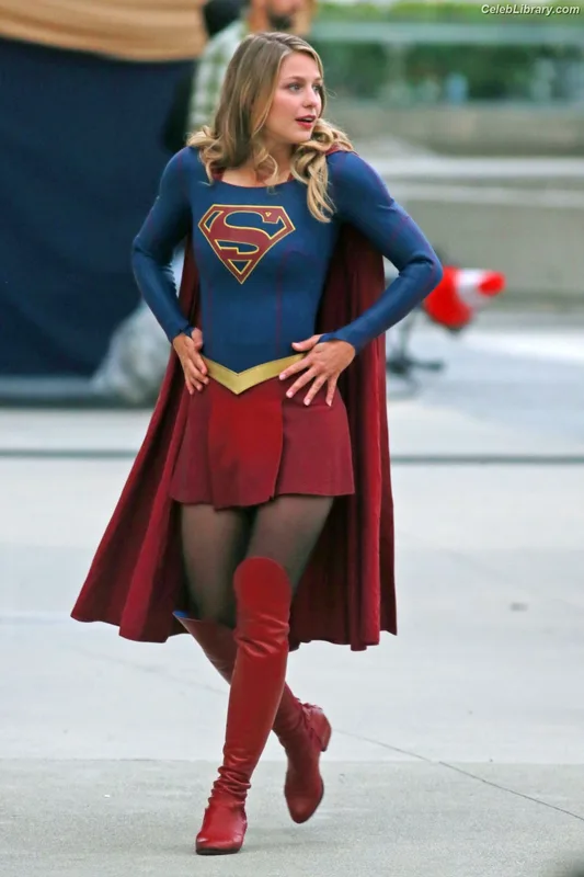 Melissa Benoist photo 6 of 361