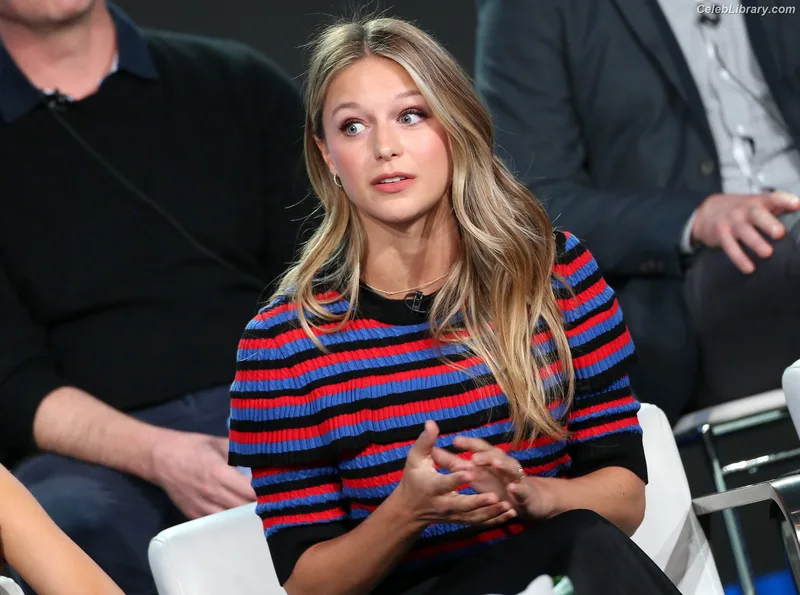 Melissa Benoist photo 2 of 361
