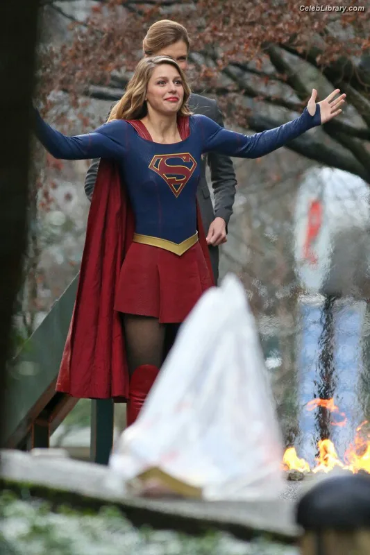 Melissa Benoist photo 3 of 361