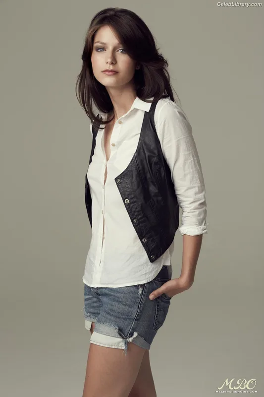 Melissa Benoist photo 8 of 361