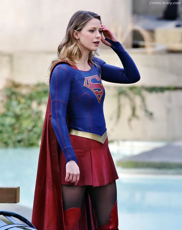 Melissa Benoist photo 2 of 361