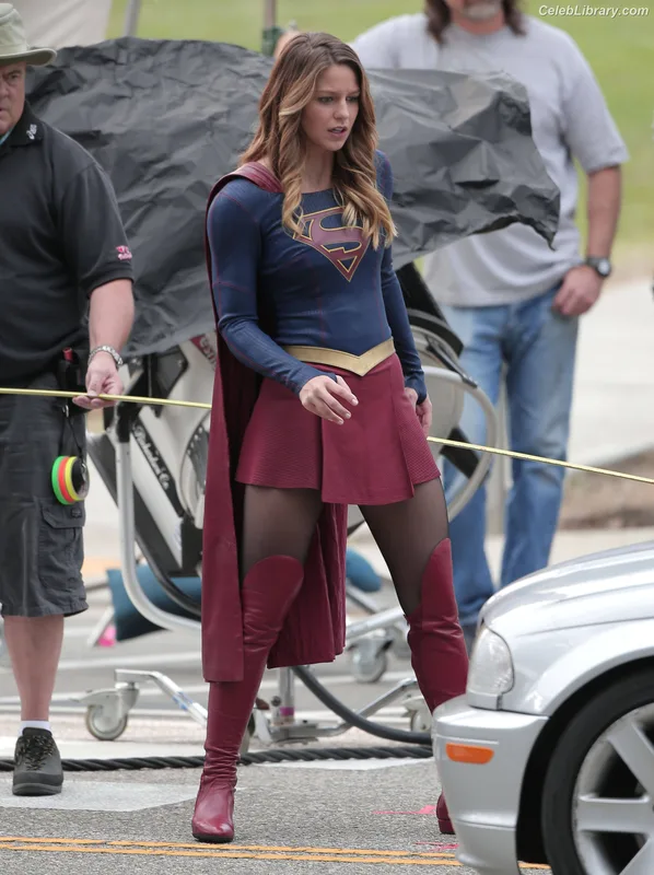 Melissa Benoist photo 3 of 361