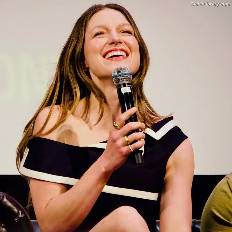 Melissa Benoist photo 5 of 361
