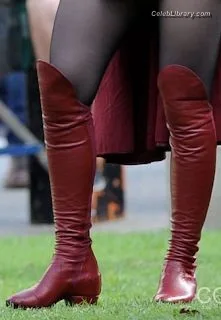 Melissa Benoist photo 19 of 361