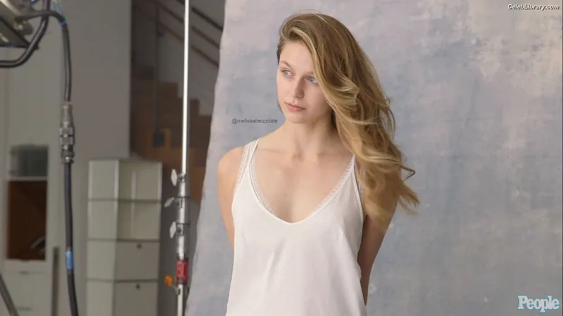 Melissa Benoist photo 5 of 361