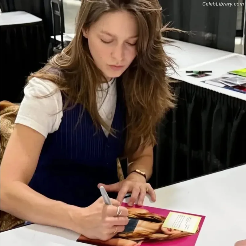 Melissa Benoist photo 12 of 361