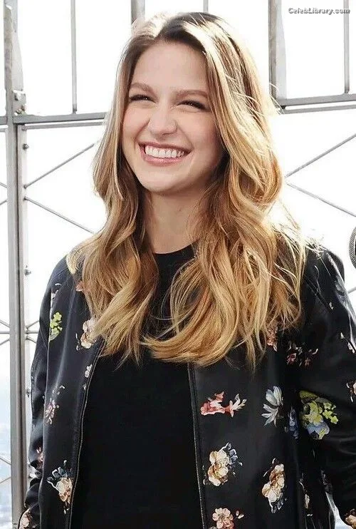 Melissa Benoist photo 16 of 361