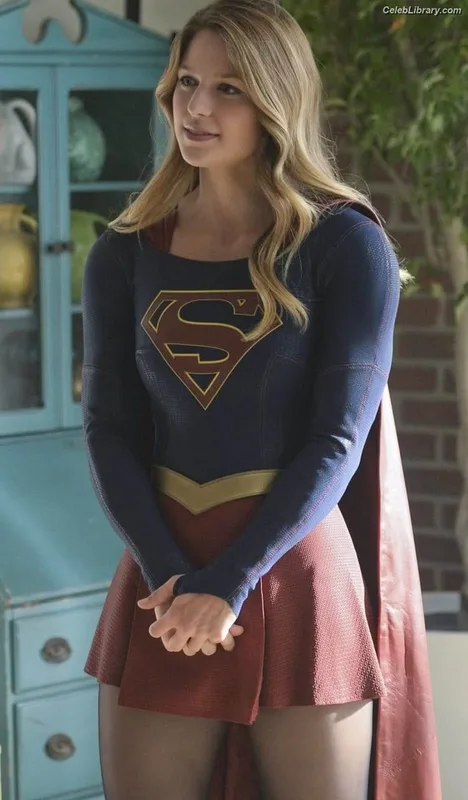 Melissa Benoist photo 3 of 361