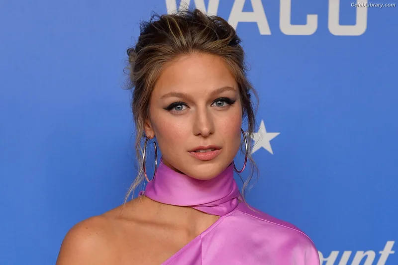 Melissa Benoist photo 4 of 361
