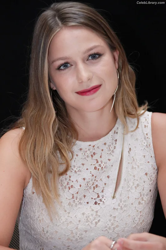 Melissa Benoist photo 23 of 361