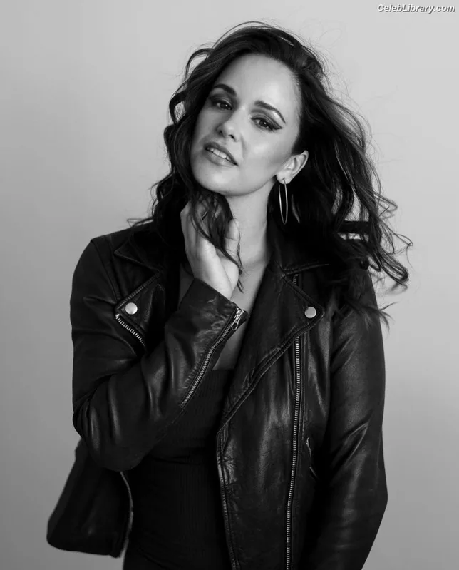 Melissa Fumero photo 1 of 177