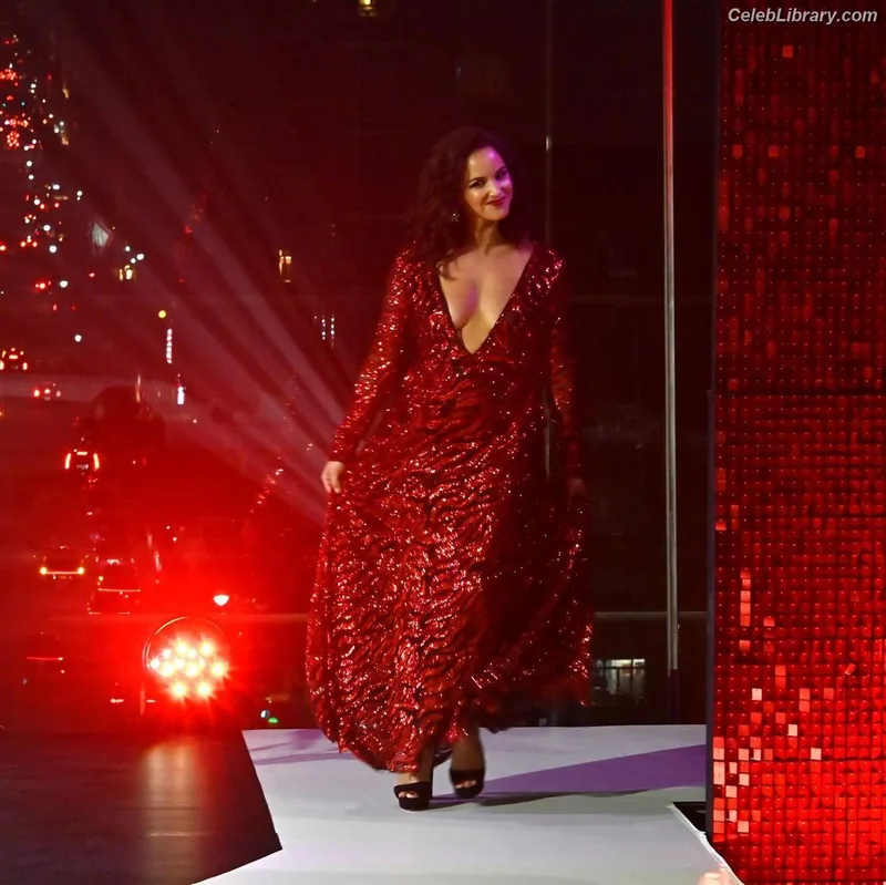 Melissa Fumero photo 2 of 177
