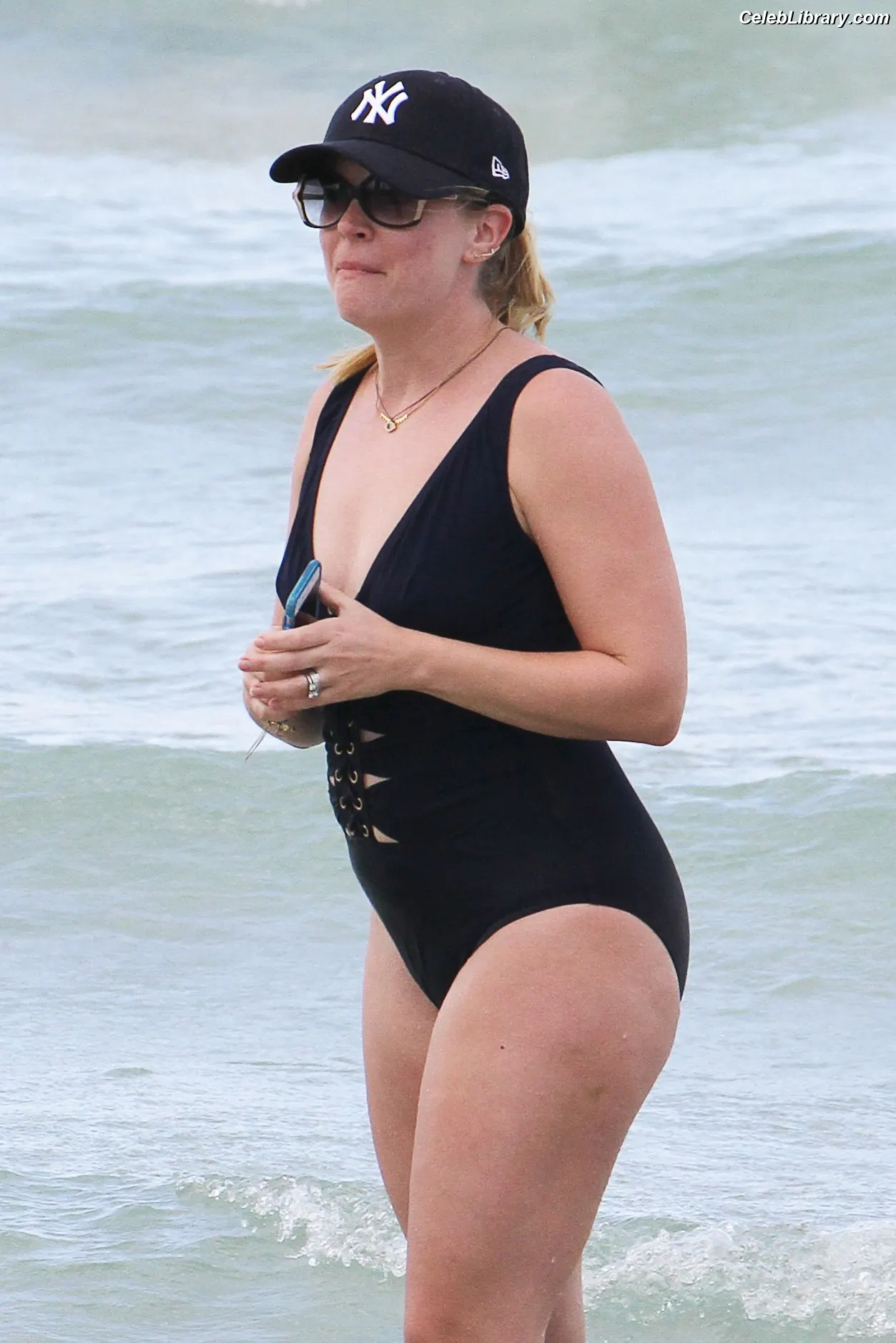 Melissa Joan Hart photo 3 of 73
