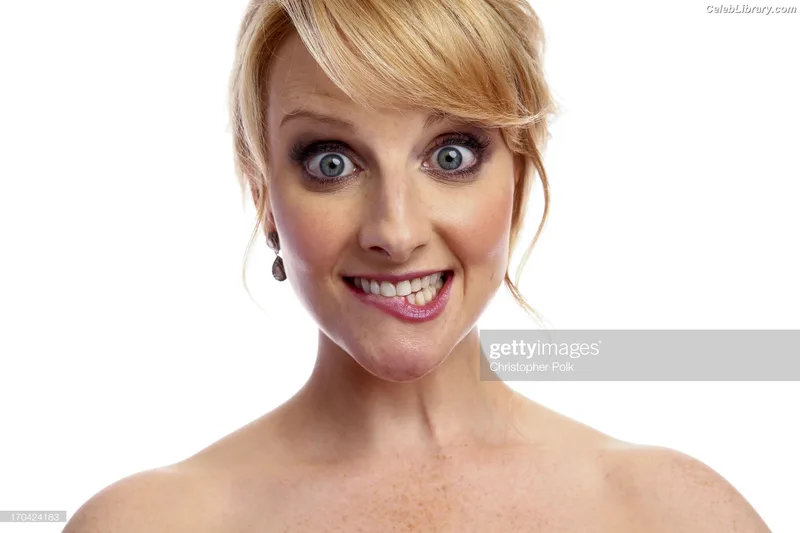 Melissa Rauch photo 16 of 43